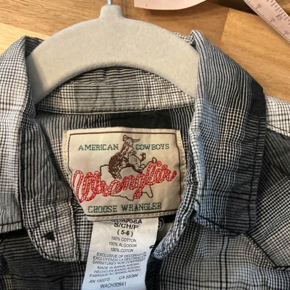 Wrangler 5-6 years Pearl snap shirt - Picture 4 of 6